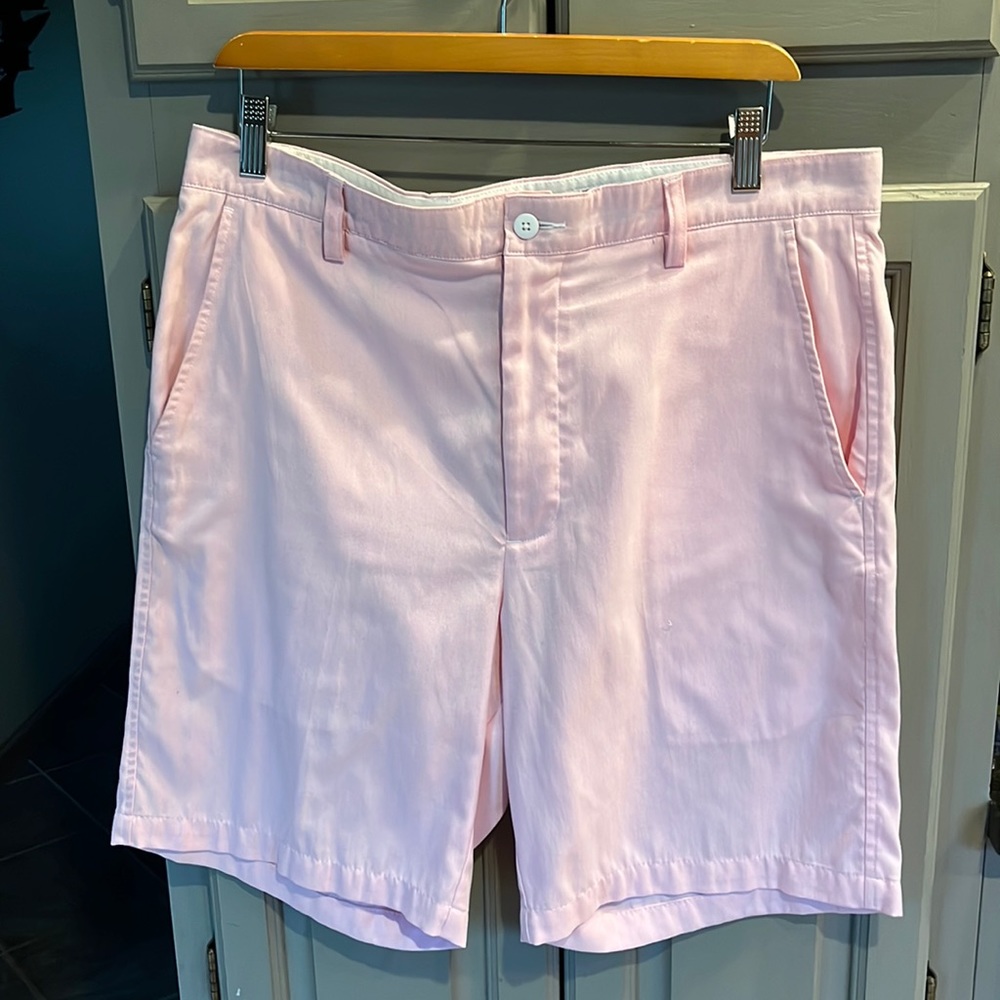 Foot Joy men’s golf shorts.